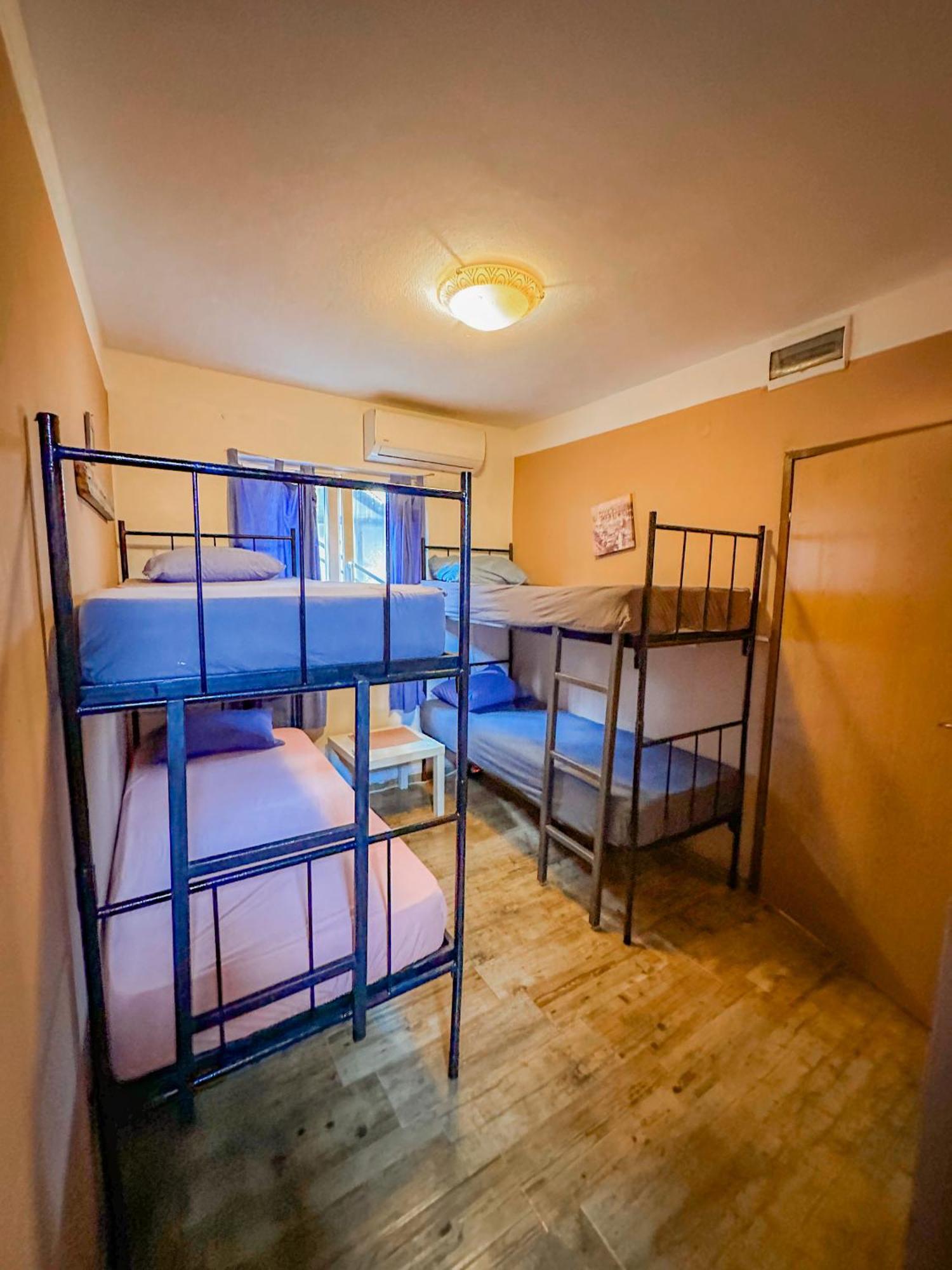Hostel Anton Teodo Esterno foto