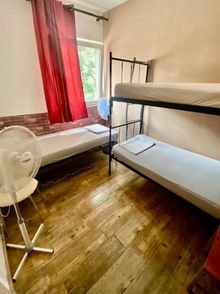 Hostel Anton Teodo Esterno foto