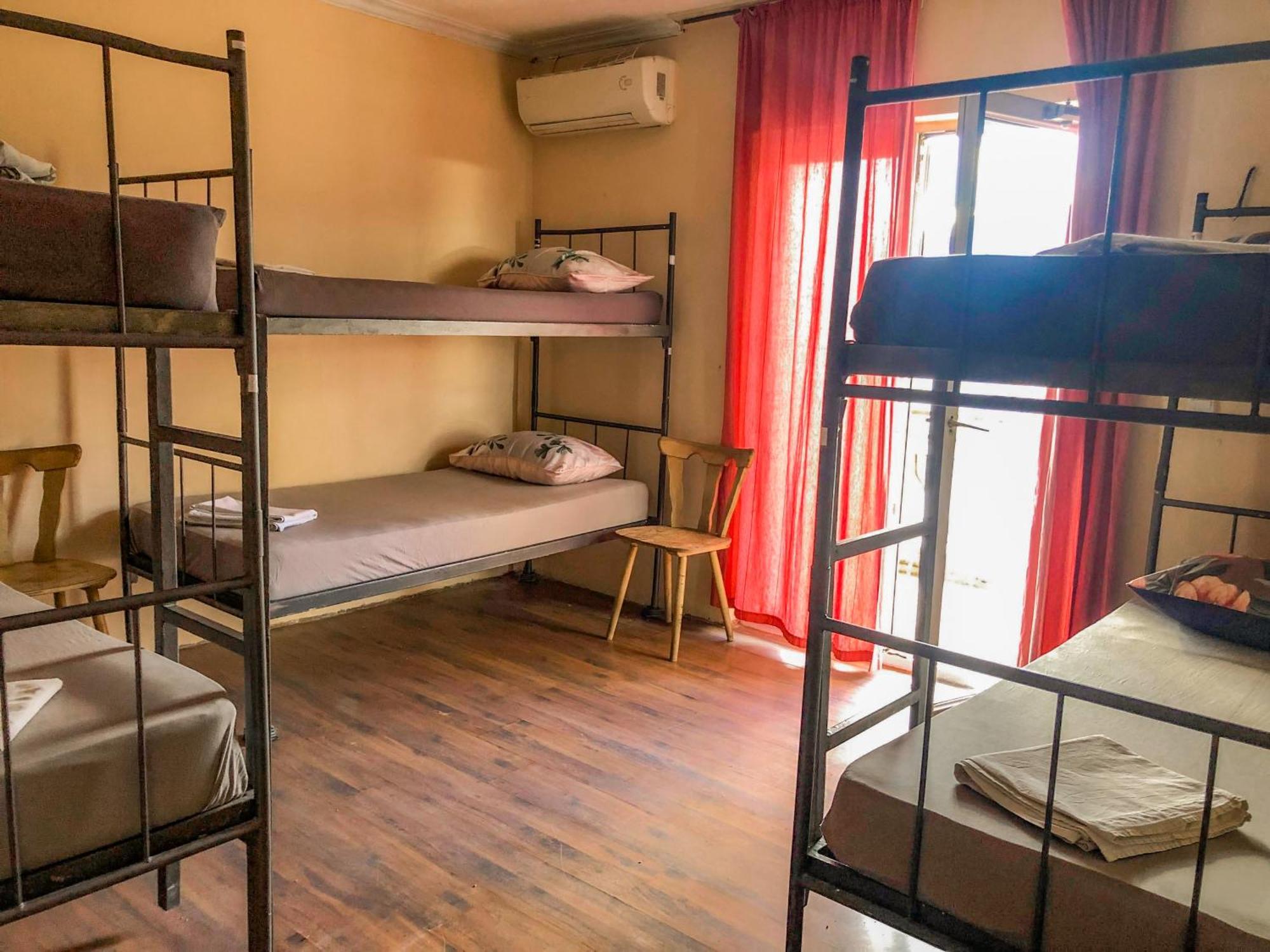 Hostel Anton Teodo Esterno foto